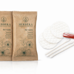 Vanity Kit Herbera (2 dischetti struccanti, 3 Cotton fiocc, Lima per Unghie) in Flow Pack, Conf. 100 pz